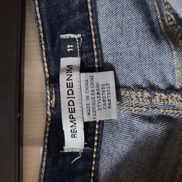 Jeans - Picture 3 of 3